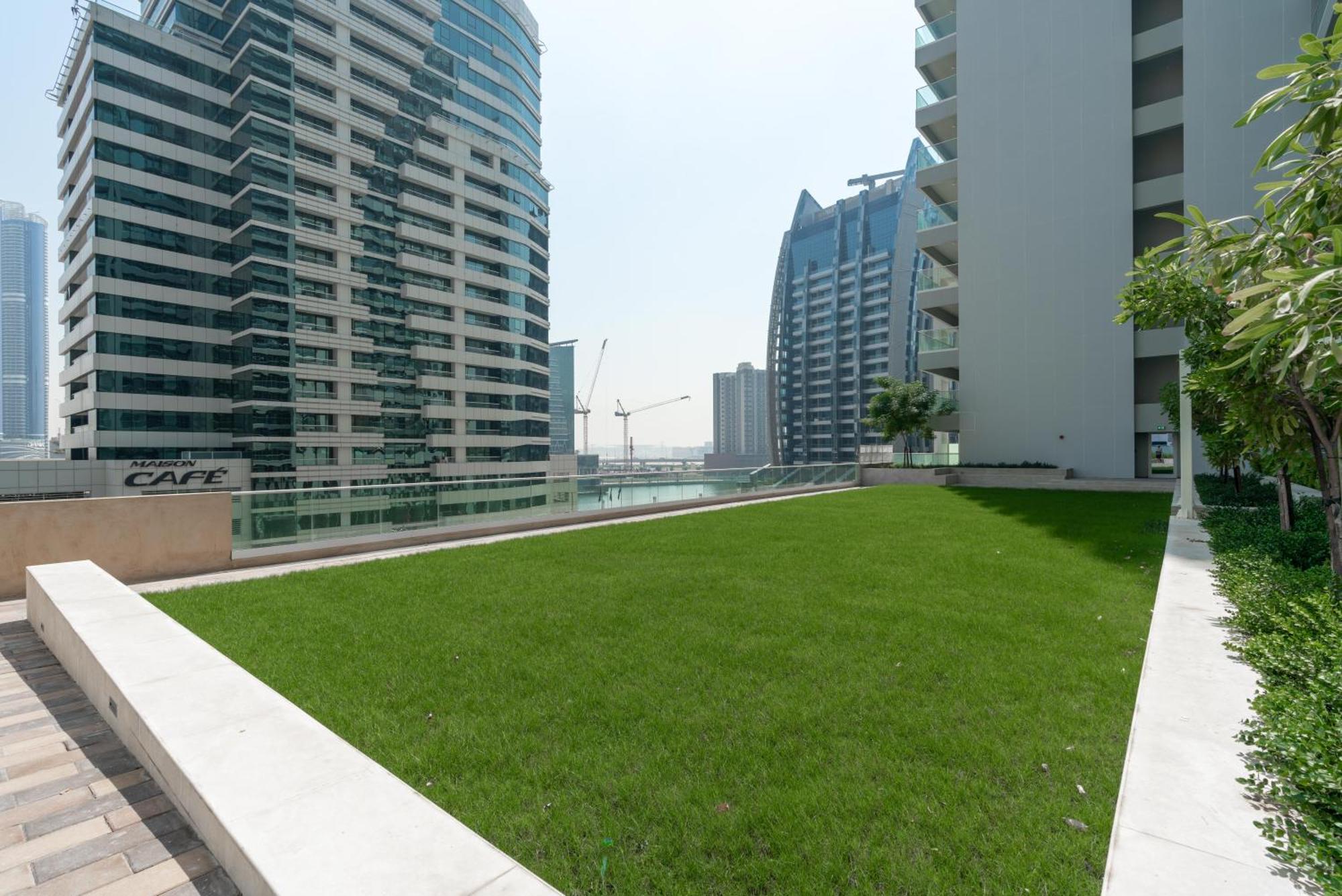 Delightful 2Br Apartment At Reva Residences Dubai Eksteriør billede